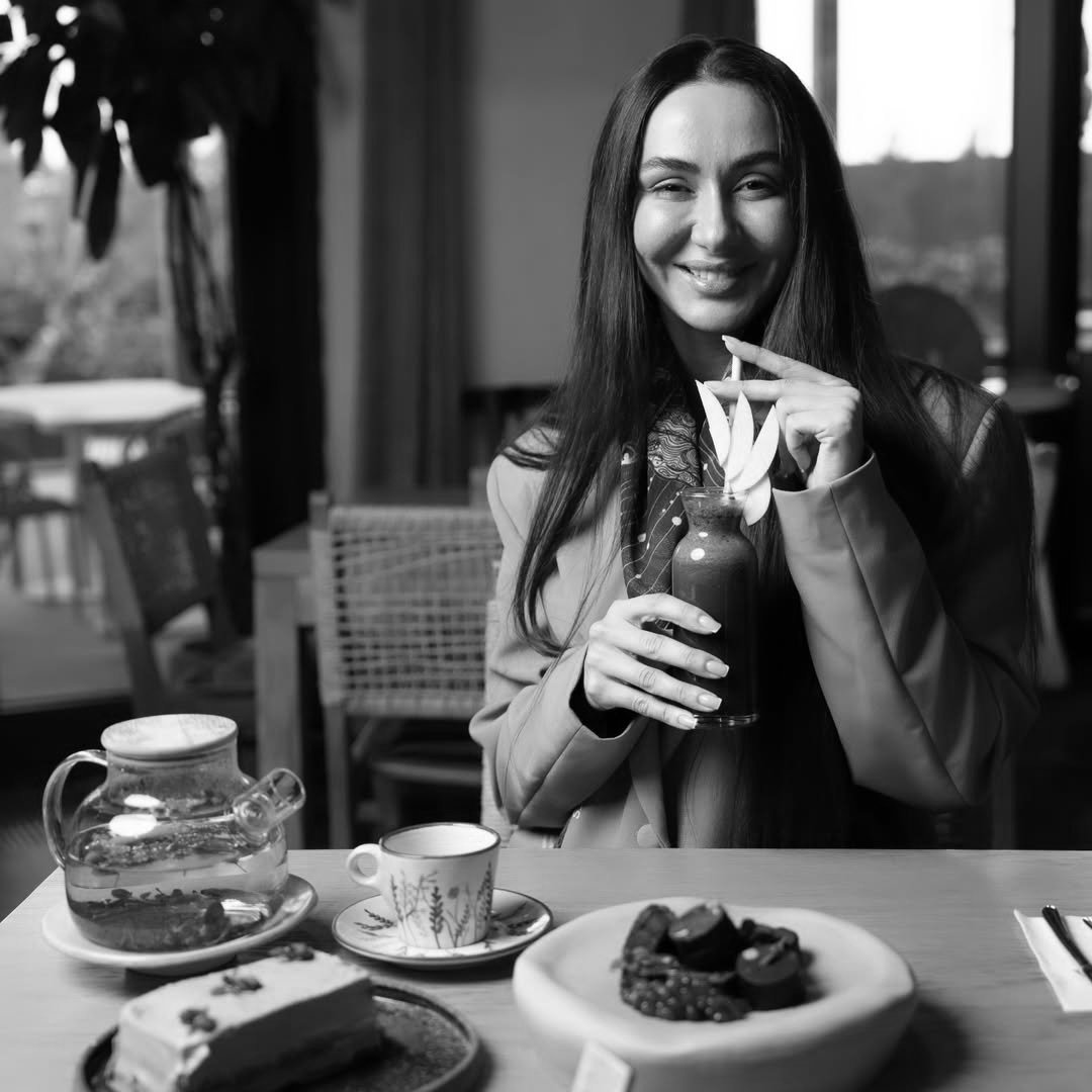 Leyla Vakilsoy: A Female Icon of Health, Beauty, and Strength!